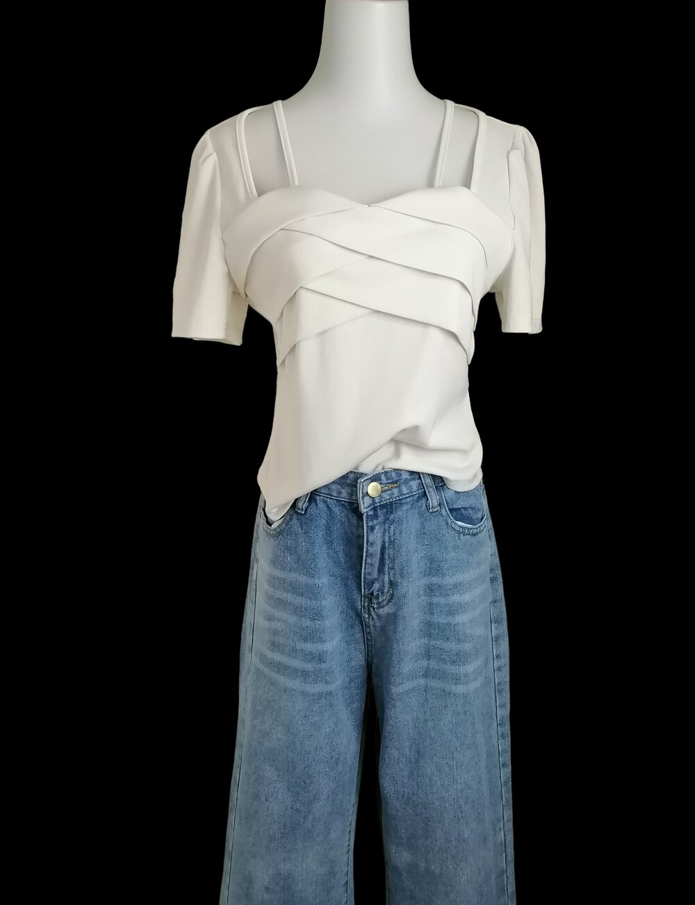🐱🐱Women’s Cream Layered Detail Top